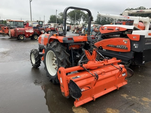 Мини-трактор Kubota модели KT27F выпуска 2000 - 2004 годов, полный привод 4&times;4 3