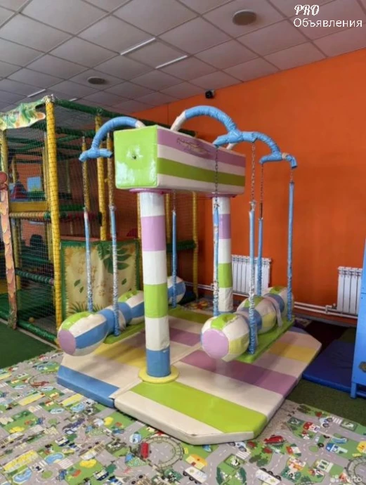 Продается детский игровой комплекс (лабиринт 5х2,5м), стенка для лазания, качели 3