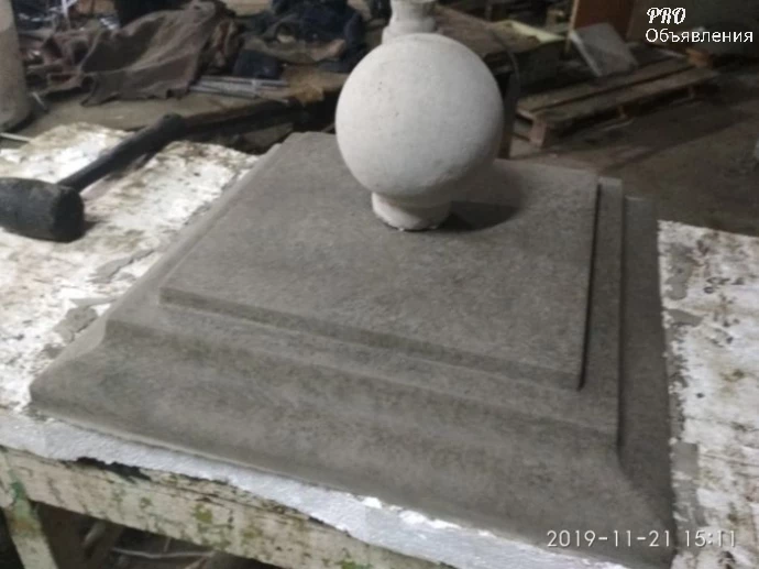 Бетонные крышки и оголовки для столбов забора. Разные формы, размеры (с шарами и без) 0